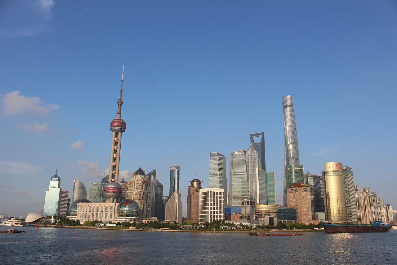 上海地铁内冒浓烟