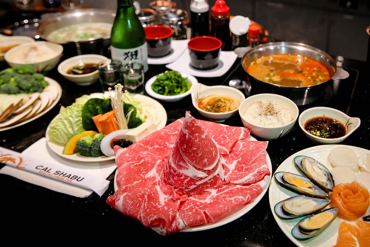 探秘四川美食瑰宝——成都特色火锅，麻辣与热情的双重盛宴