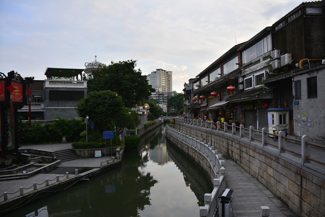 穿越江城至巢湖，武汉到合肥，一场历史与现代的交织之旅