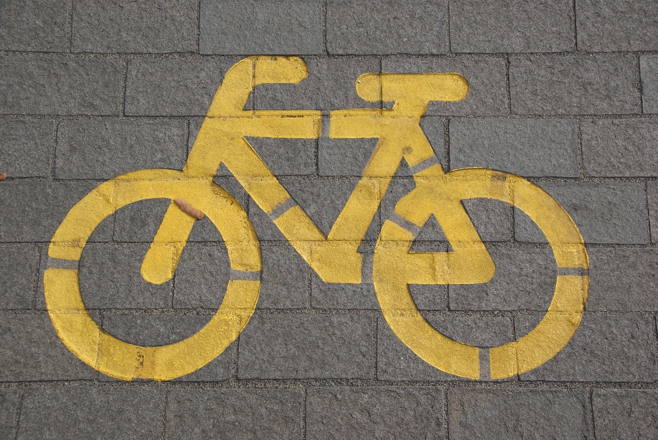 深入了解道路交通标志标线，安全出行的指南针