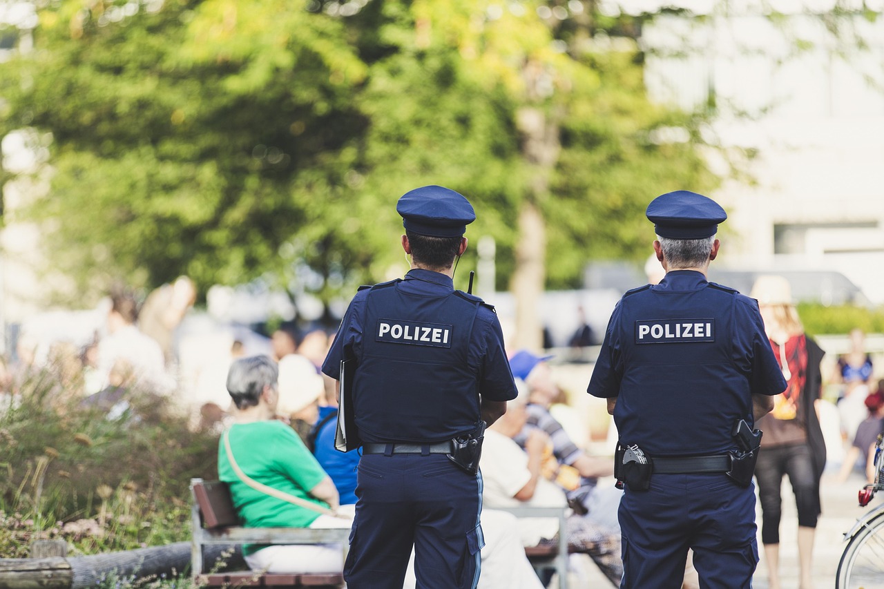 淄博公安交警，守护城市安全，服务市民出行