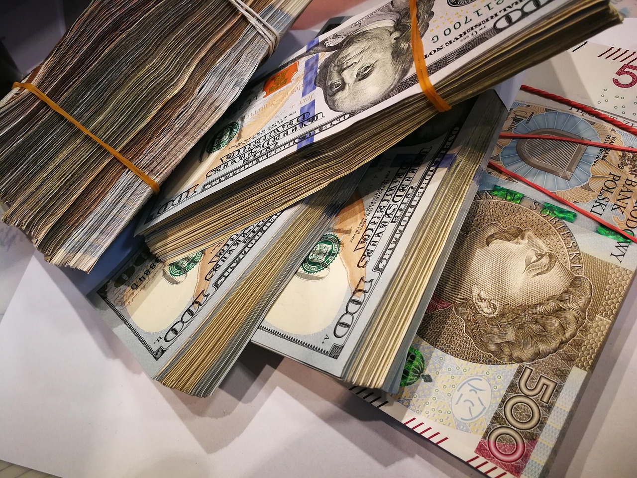 财富的金字塔，揭秘福布斯全球富豪榜背后的故事